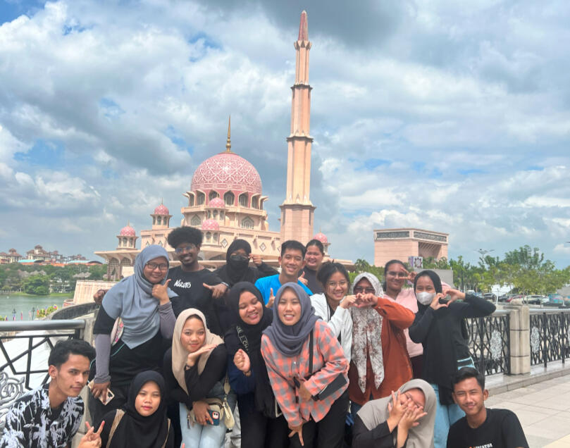 21/12/23 Mobility Program Universitas Pembangunan Panca Budi Off to KLIA2